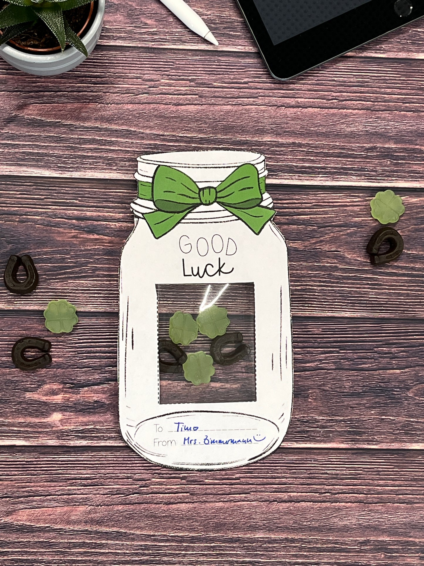 Geschenk Glücksbringer "Good Luck" vor (Abschluss-)Prüfungen